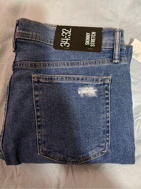 👖 NWT BDG Urban Outfitters – Style 906 High-Rise Distressed Jeans